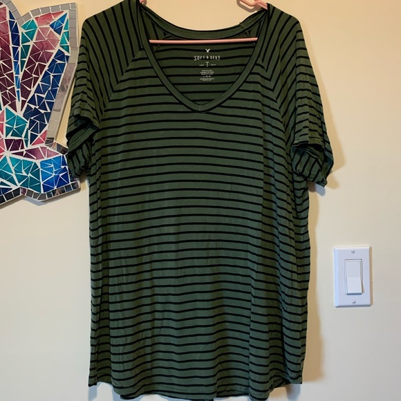 AE Green & Black Striped Top - Picture 1 of 2